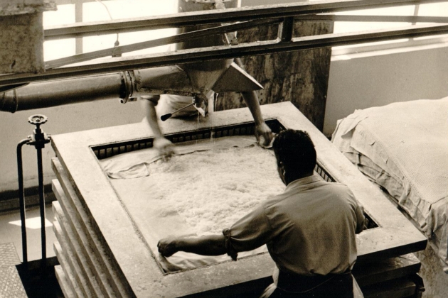 Workers in the manufacturing process, Presses